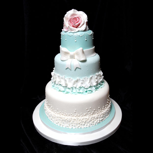 Decorate your own wedding cake